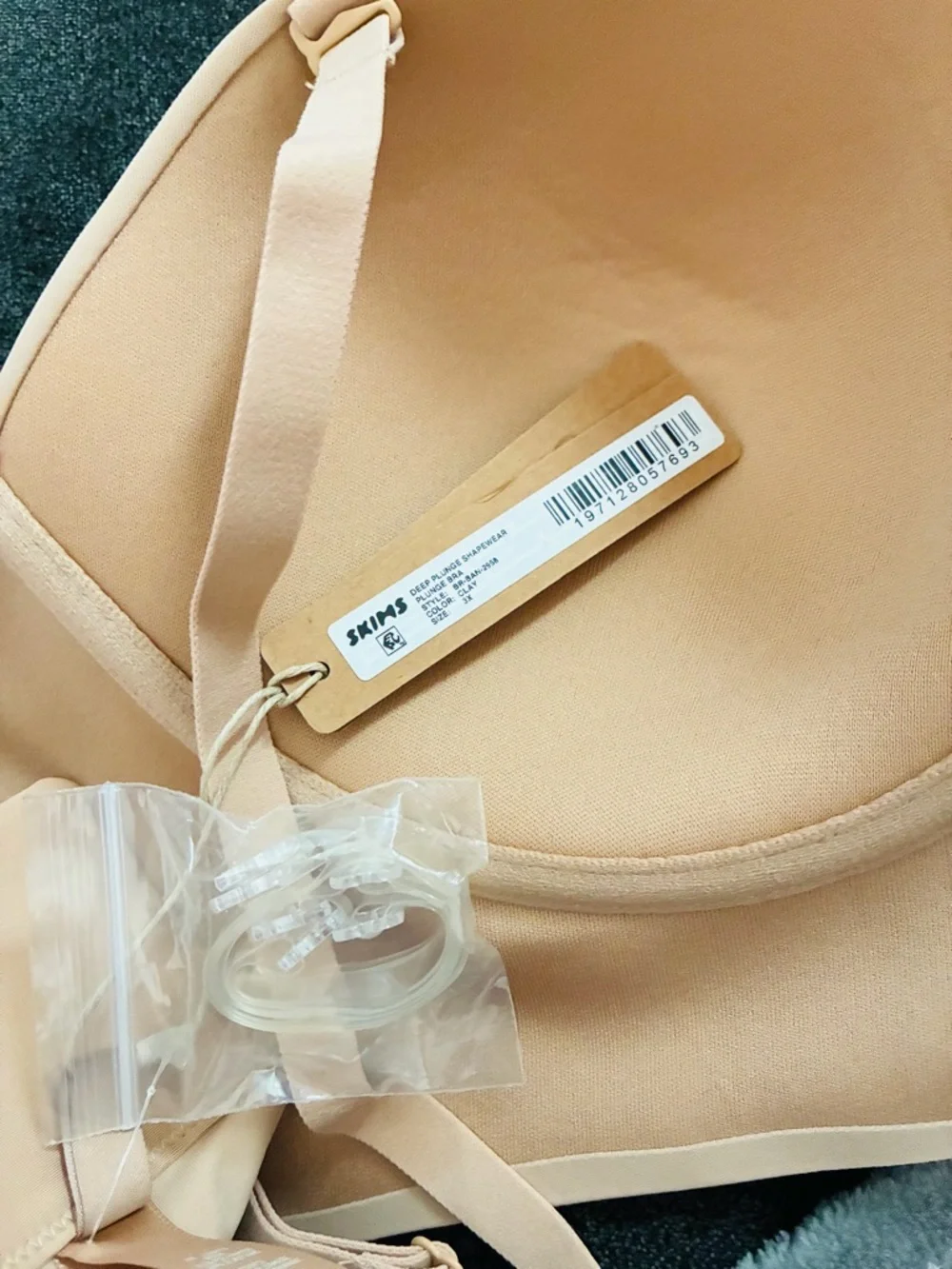 SKIMS Deep Plunge Shapewear Bra – Clay Nude Seamless – Size 3X - Picture 5 of 5